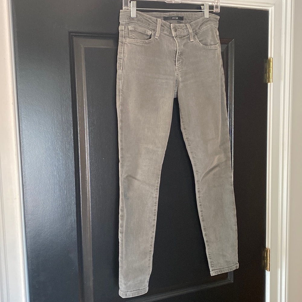Joe’s grey Skinny Jean 💃🏽